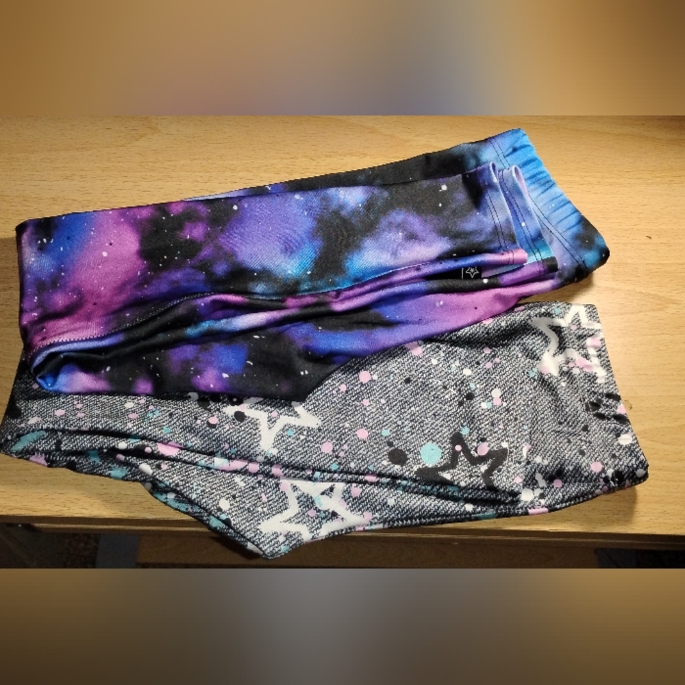 2 PAIR Pixie Lane Patterned Leggings NEVER WORN